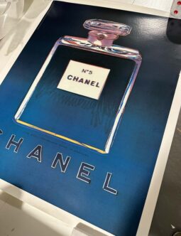Original Authentic Andy Warhol Chanel N5 Original posters Perfume Complete Set of 4 posters (22 x 29 inches) Original Authentic Andy Warhol Chanel N5 Original posters Perfume Complete Set of 4 posters (22 x 29 inches)